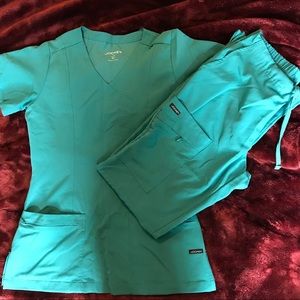 BNWOT Jockey Teal Scrub Set XS